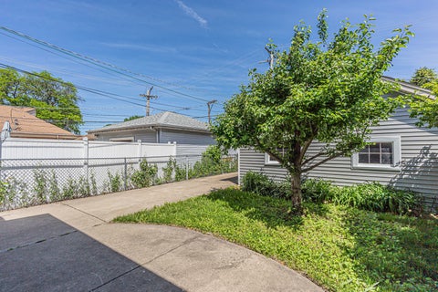 Tiny photo for 5837 N Marmora Avenue, Chicago, IL 60646 (MLS # 12768569)