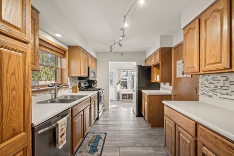 Tiny photo for 3223 W 98th Street, Evergreen Park, IL 60805 (MLS # 12488449)