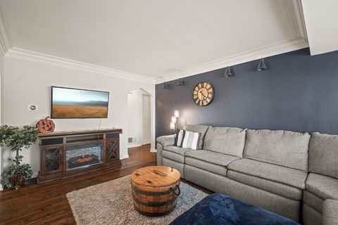 Tiny photo for 3223 W 98th Street, Evergreen Park, IL 60805 (MLS # 12488449)