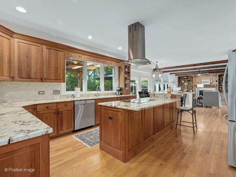 Tiny photo for 360 Long Oak Drive, West Chicago, IL 60185 (MLS # 12479887)