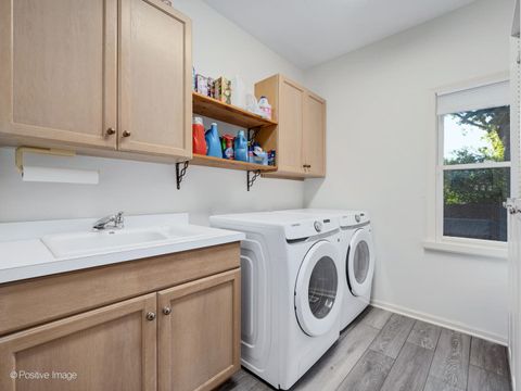 Tiny photo for 360 Long Oak Drive, West Chicago, IL 60185 (MLS # 12479887)