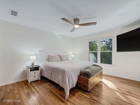Tiny photo for 360 Long Oak Drive, West Chicago, IL 60185 (MLS # 12479887)