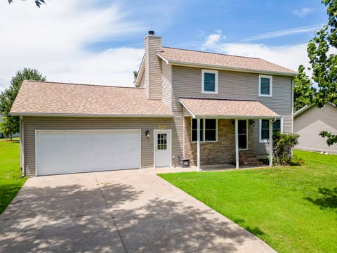 Photo of 5862 Winterset Drive, Carterville, IL 62918 (MLS # 12703510)