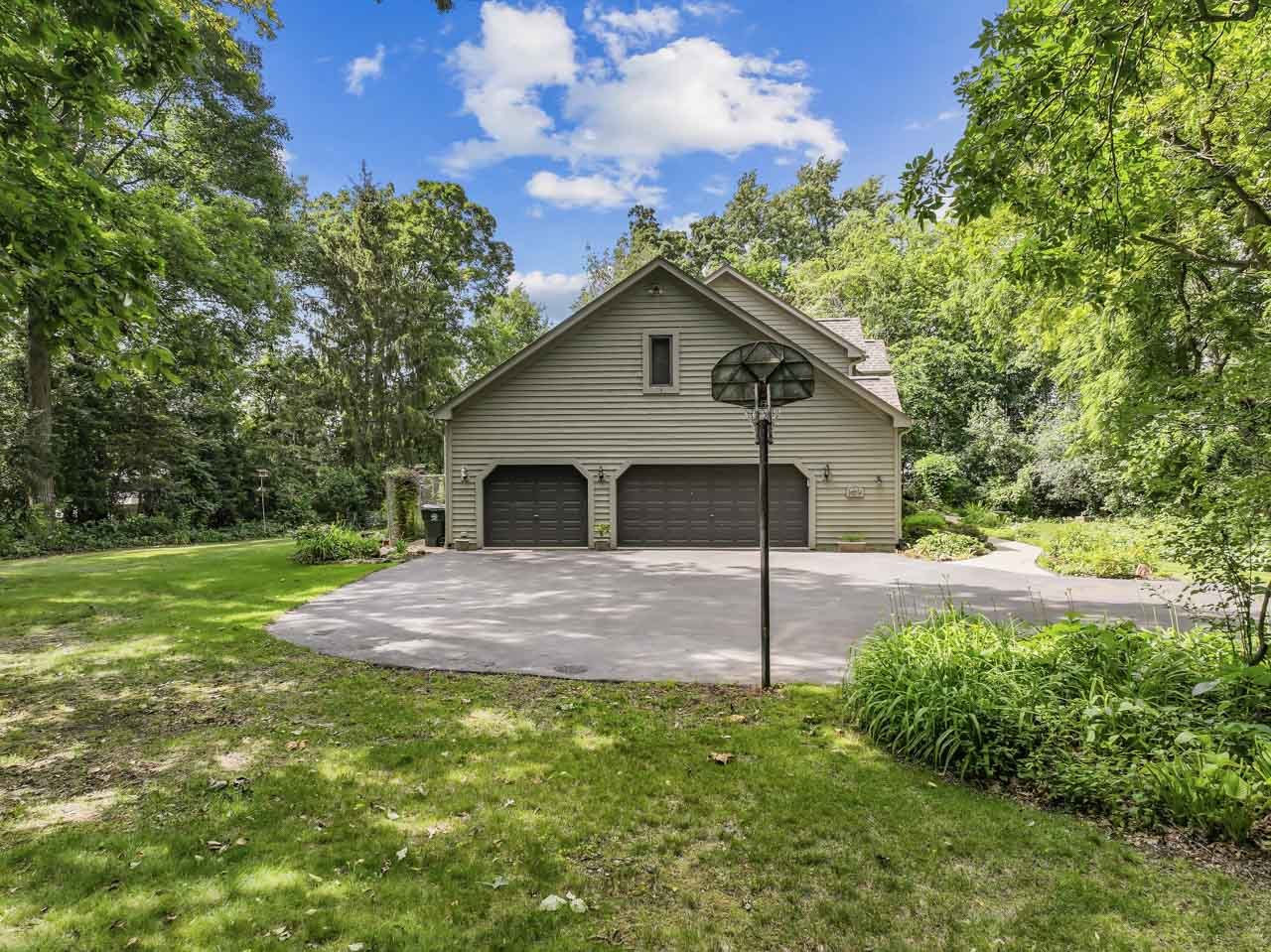31W139 Rohrssen Road