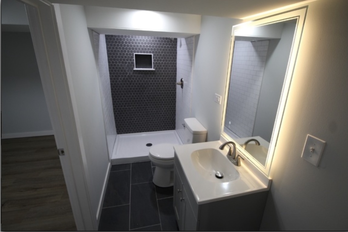 9028 S Carpenter Street