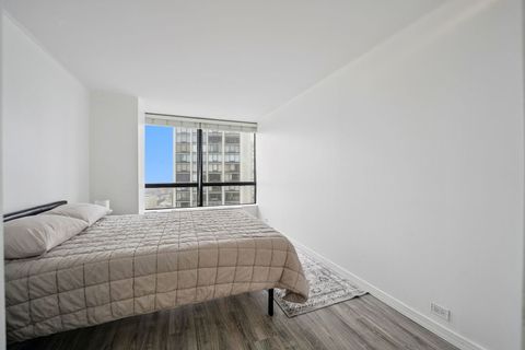 Tiny photo for 5415 N SHERIDAN Road #3008, Chicago, IL 60640 (MLS # 12617440)