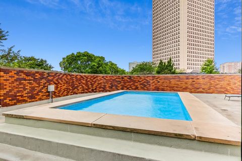 Tiny photo for 5415 N SHERIDAN Road #3008, Chicago, IL 60640 (MLS # 12617440)