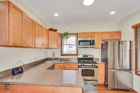 Tiny photo for 642 W 37th Street, Chicago, IL 60609 (MLS # 12571284)