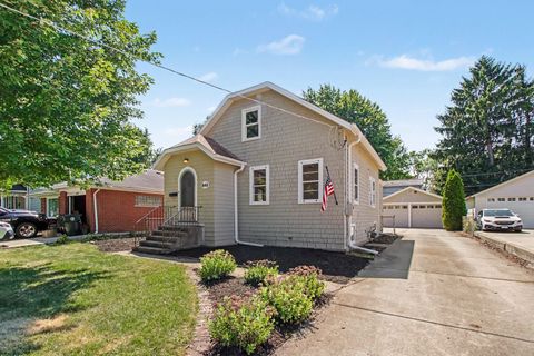 Tiny photo for 840 N Arlington Heights Road, Arlington Heights, IL 60004 (MLS # 12713026)