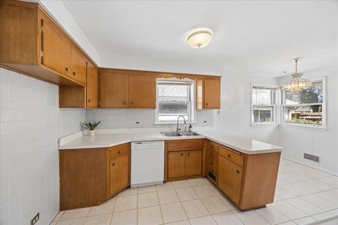 Tiny photo for 2109 Norfolk Avenue, Westchester, IL 60154 (MLS # 12757830)
