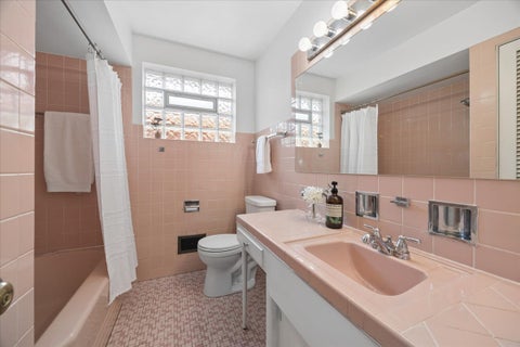 Tiny photo for 2109 Norfolk Avenue, Westchester, IL 60154 (MLS # 12757830)