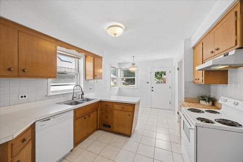 Tiny photo for 2109 Norfolk Avenue, Westchester, IL 60154 (MLS # 12757830)