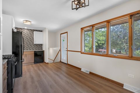 Tiny photo for 2957 192nd Place, Lansing, IL 60438 (MLS # 12587861)