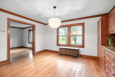 Tiny photo for 46 Washington Circle, Lake Forest, IL 60045 (MLS # 12633541)