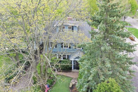 Tiny photo for 46 Washington Circle, Lake Forest, IL 60045 (MLS # 12633541)