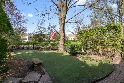 Tiny photo for 46 Washington Circle, Lake Forest, IL 60045 (MLS # 12633541)