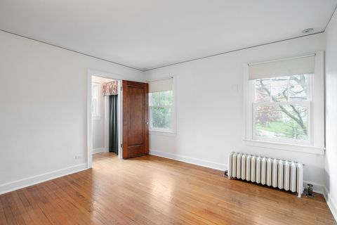 Tiny photo for 46 Washington Circle, Lake Forest, IL 60045 (MLS # 12633541)