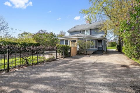 Tiny photo for 46 Washington Circle, Lake Forest, IL 60045 (MLS # 12633541)