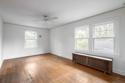 Tiny photo for 46 Washington Circle, Lake Forest, IL 60045 (MLS # 12633541)