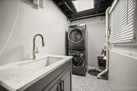 Tiny photo for 1718 Jeanette Avenue, St. Charles, IL 60174 (MLS # 12472603)