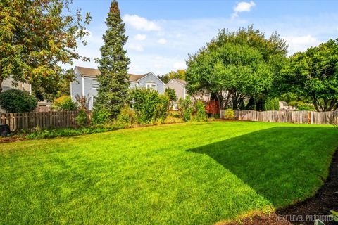 Tiny photo for 1718 Jeanette Avenue, St. Charles, IL 60174 (MLS # 12472603)