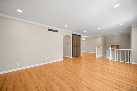 Tiny photo for 1718 Jeanette Avenue, St. Charles, IL 60174 (MLS # 12472603)