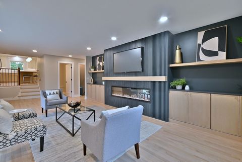 Tiny photo for 705 S Edgewood Avenue, Elmhurst, IL 60126 (MLS # 12520347)