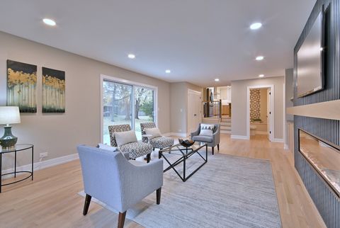 Tiny photo for 705 S Edgewood Avenue, Elmhurst, IL 60126 (MLS # 12520347)