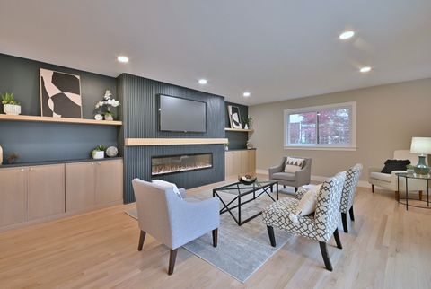 Tiny photo for 705 S Edgewood Avenue, Elmhurst, IL 60126 (MLS # 12520347)