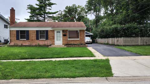 Tiny photo for 390 E Diane Drive, Buffalo Grove, IL 60089 (MLS # 12735393)