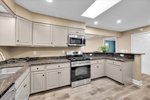 Tiny photo for 43 Hampton Road, Montgomery, IL 60538 (MLS # 12507519)