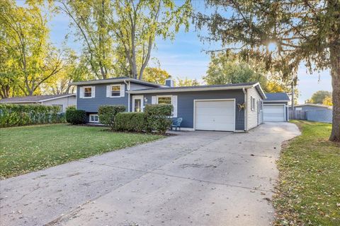 Photo of 43 Hampton Road, Montgomery, IL 60538 (MLS # 12507519) Photo of 43 Hampton Road, Montgomery, IL 60538 (MLS # 12507519)