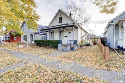 Tiny photo for 1913 PERSHING Boulevard, Clinton, IA 52732 (MLS # QC4269295)