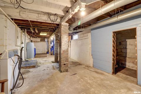 Tiny photo for 1913 PERSHING Boulevard, Clinton, IA 52732 (MLS # QC4269295)