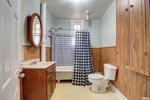 Tiny photo for 1913 PERSHING Boulevard, Clinton, IA 52732 (MLS # QC4269295)