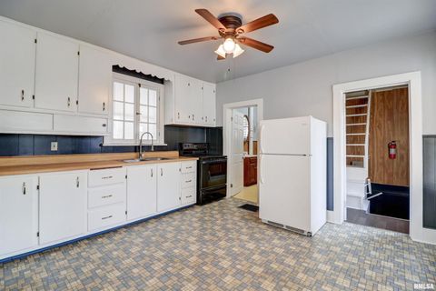 Tiny photo for 1913 PERSHING Boulevard, Clinton, IA 52732 (MLS # QC4269295)