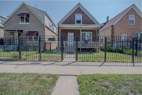 Tiny photo for 919 N Karlov Avenue, Chicago, IL 60651 (MLS # 12444829)