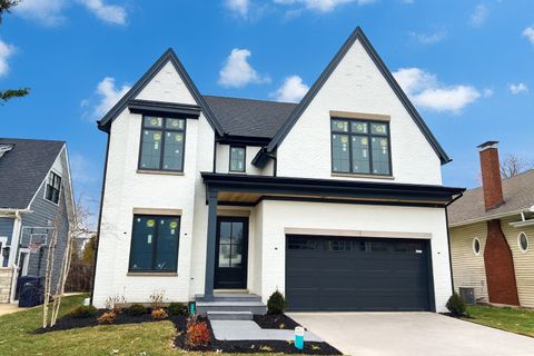 Photo of 196 N Walnut Street, Elmhurst, IL 60126 (MLS # 12512105)