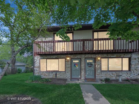 Tiny photo for 422 Lincoln Avenue #A, Fox River Grove, IL 60021 (MLS # 12550467)