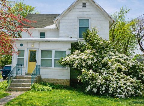 Photo of 810 Julien Street, Belvidere, IL 61008 (MLS # 12558919)