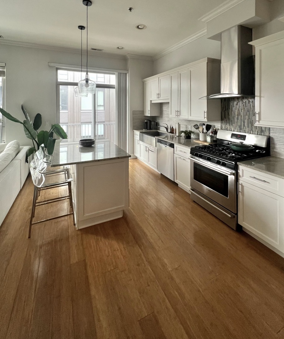 20 N Aberdeen Street 407