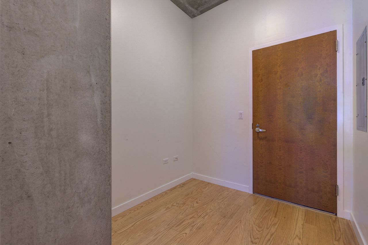235 W Van Buren Street 4516