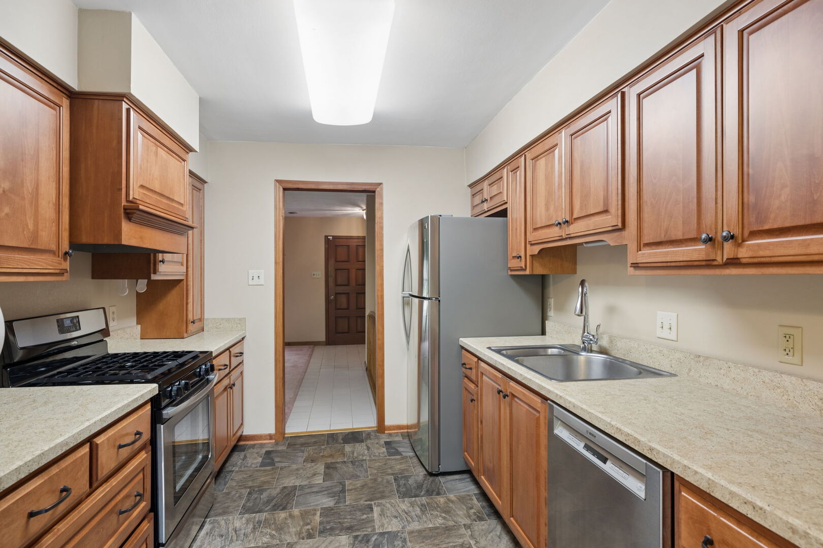 Properties 3 1005 Valley Lane