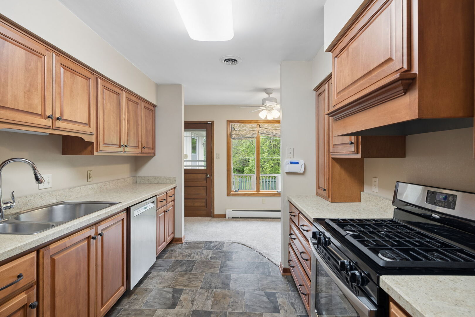 Properties 4 1005 Valley Lane