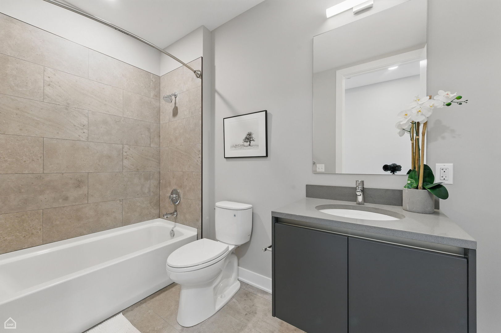 Chicago, Illinois 60654, United States, 3 Bedrooms Bedrooms, ,3 BathroomsBathrooms,Residential,Active,171450