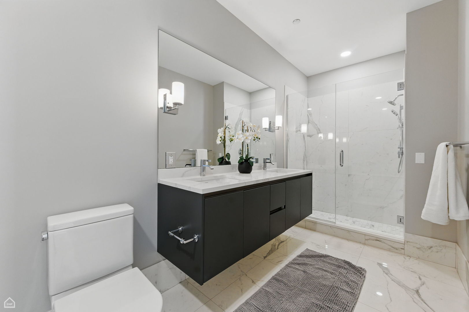 Chicago, Illinois 60654, United States, 3 Bedrooms Bedrooms, ,3 BathroomsBathrooms,Residential,Active,171450