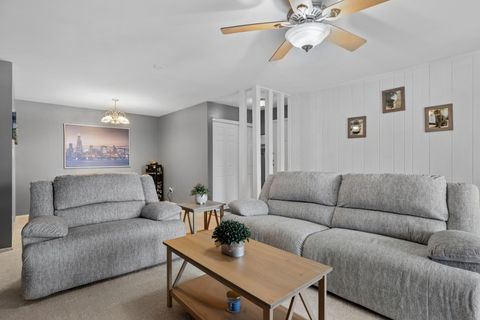 Tiny photo for 4710 W Northfox Lane W #5, McHenry, IL 60050 (MLS # 12593305)