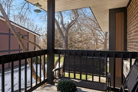 Tiny photo for 4710 W Northfox Lane W #5, McHenry, IL 60050 (MLS # 12593305)