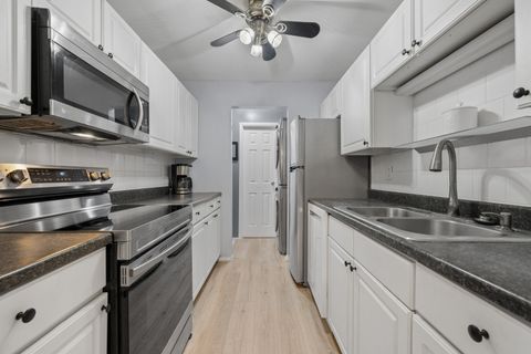 Tiny photo for 4710 W Northfox Lane W #5, McHenry, IL 60050 (MLS # 12593305)