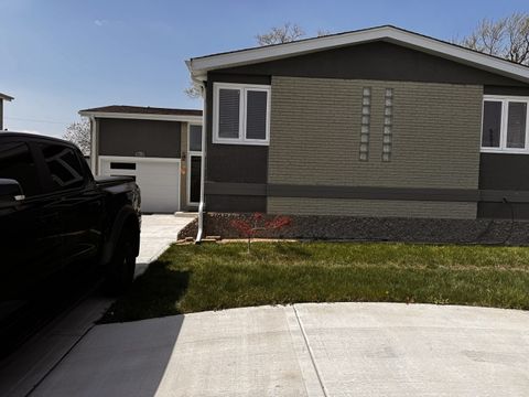 9810 N Lauren Lane Niles IL 60714